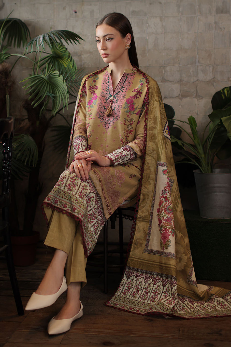 3 Piece Printed Khaddar Suit