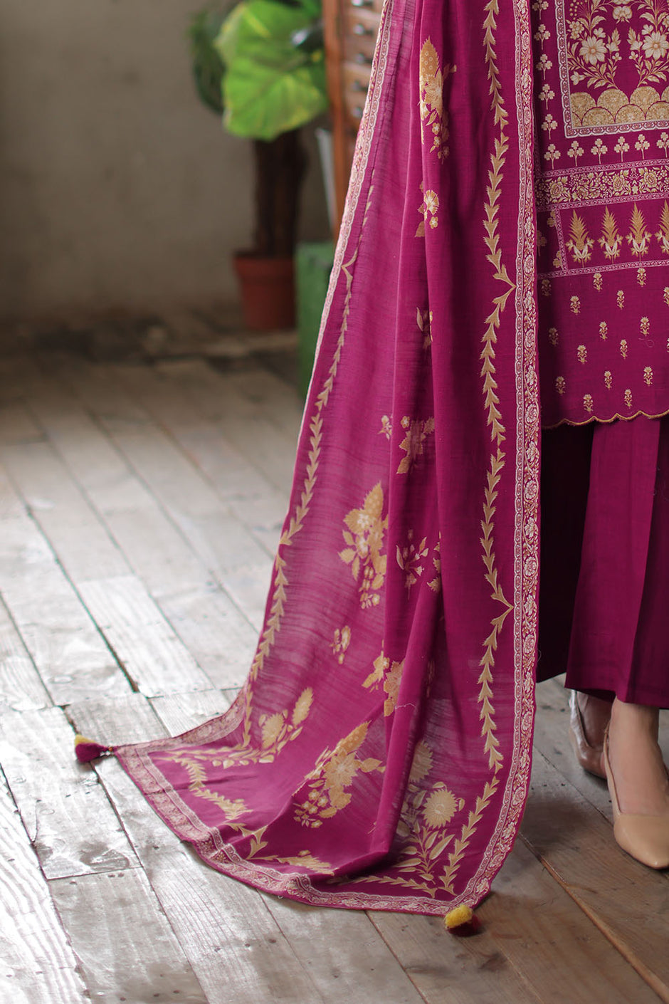 3 Piece Printed Khaddar Suit