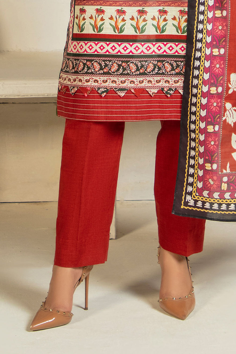 3 Piece Printed Khaddar Suit with Dupatta