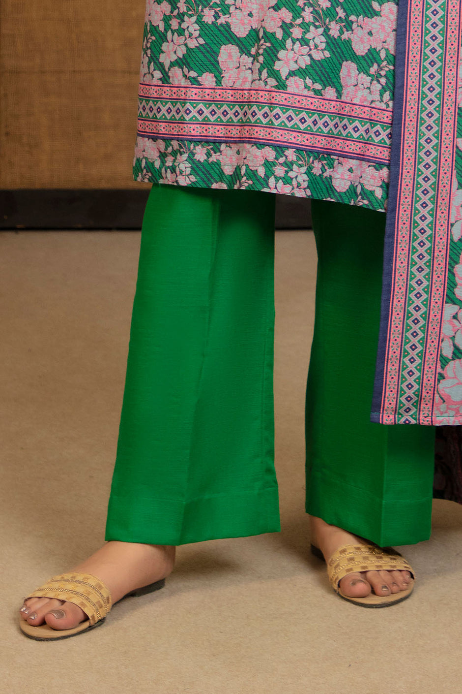 3 Piece Printed Khaddar Suit with Dupatta