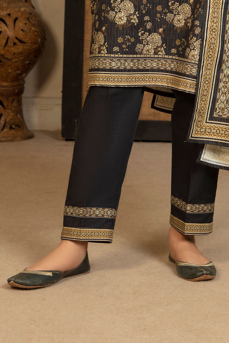 3 Piece Printed Khaddar Suit with Dupatta