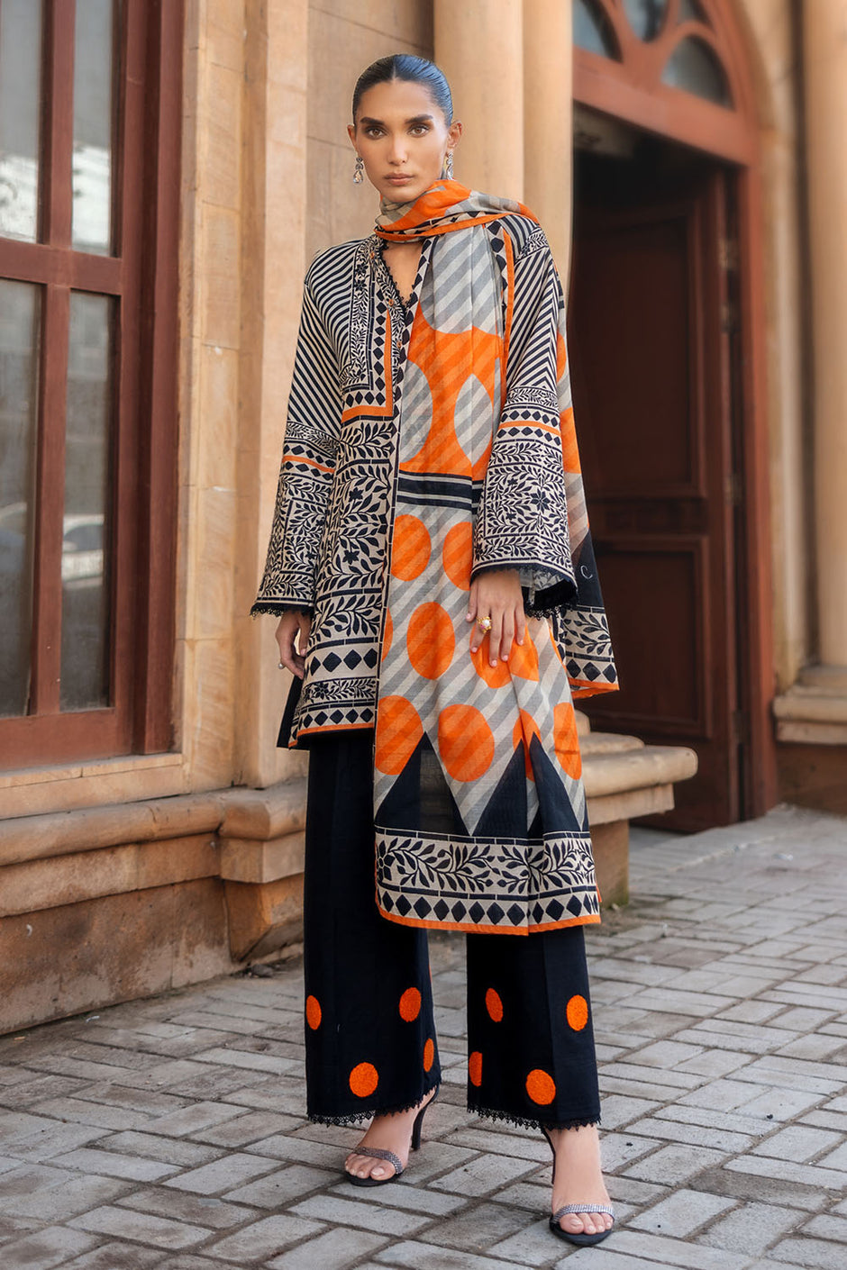 3 Piece Printed Khaddar Suit with Dupatta and Embroidered Trouser