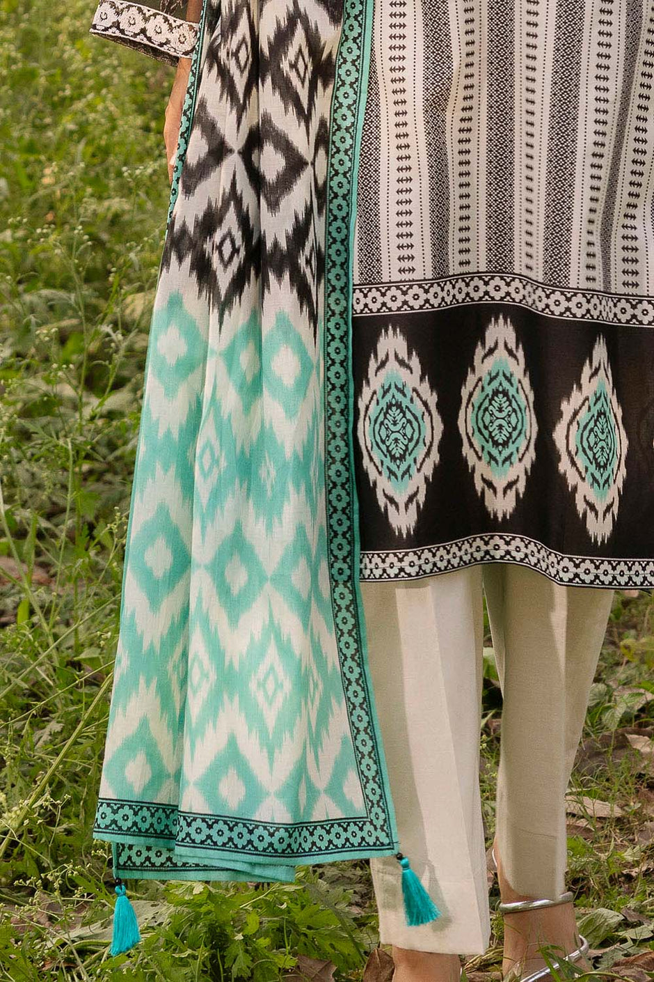 3 Piece Printed Lawn Suit with Embroidered Neckline and Border