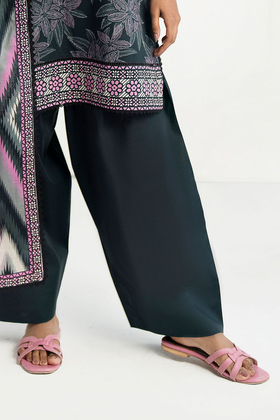 3 Piece Printed Lawn Suit with Embroidered Organza Sleeves