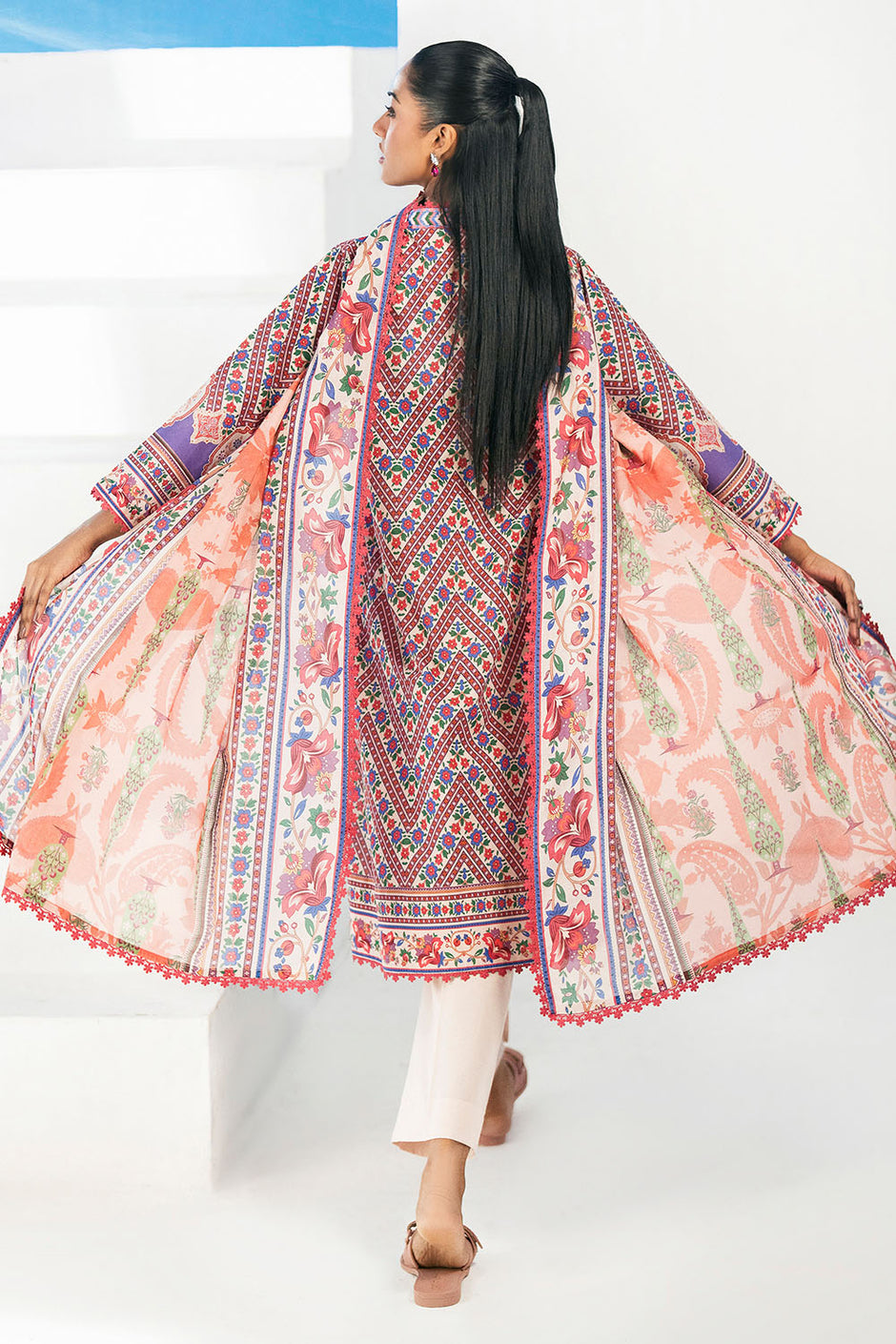3 Piece Printed Lawn Suit with Embroidered Organza Neckline