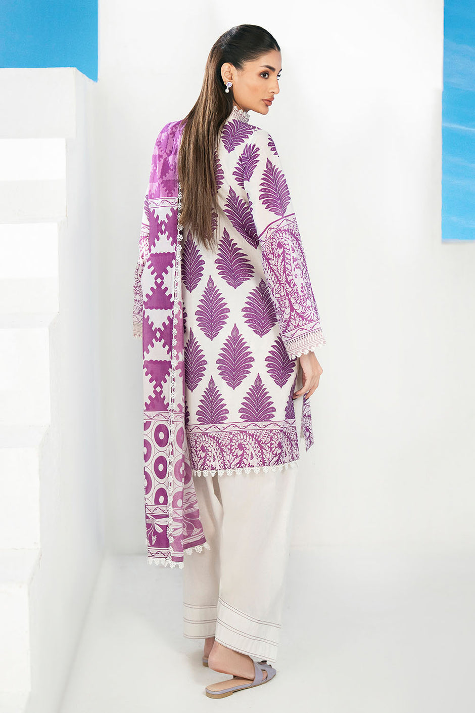 3 Piece Printed Lawn Suit with Embroidered Organza Border