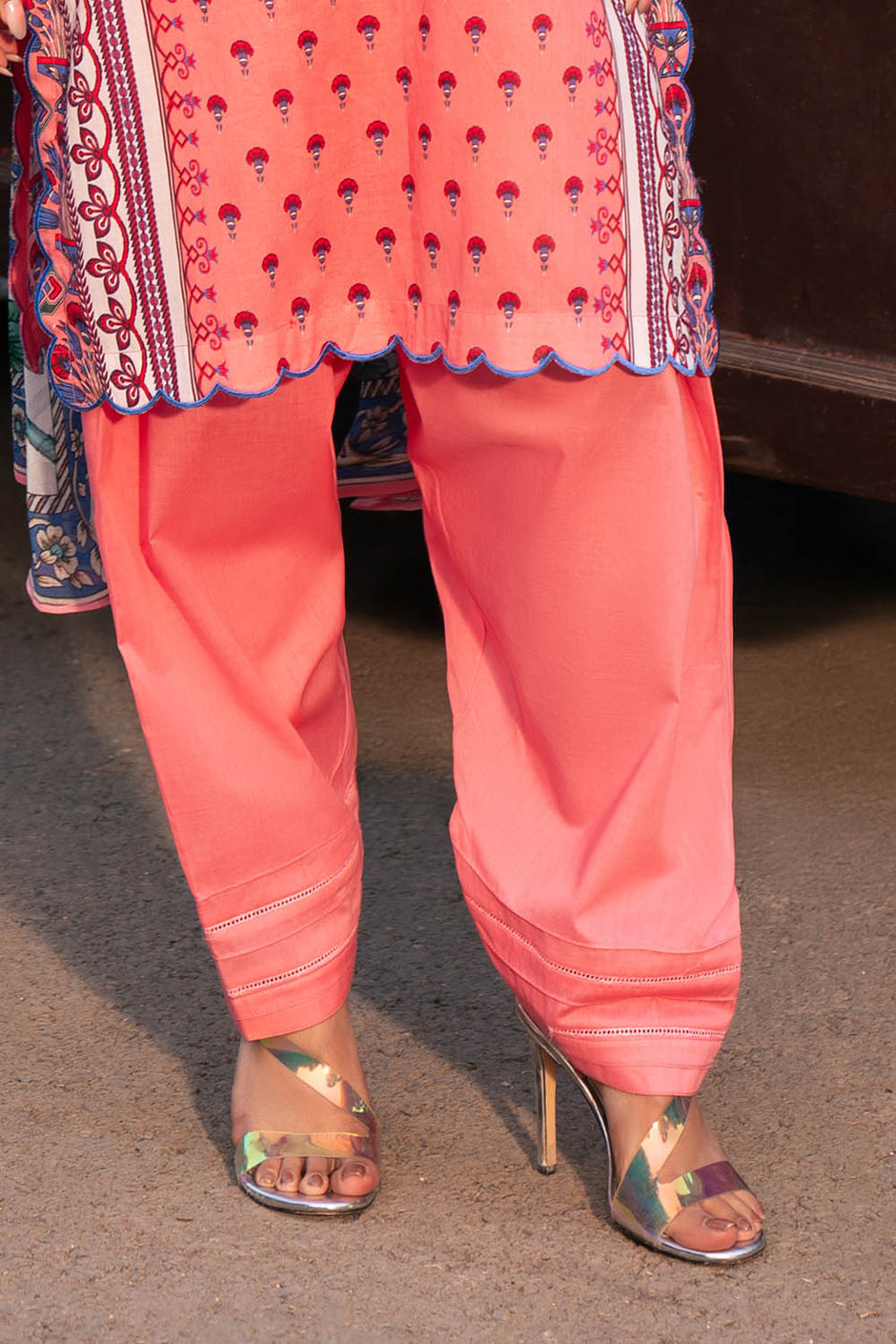 3 Piece Printed Lawn Suit with Chiffon Dupatta