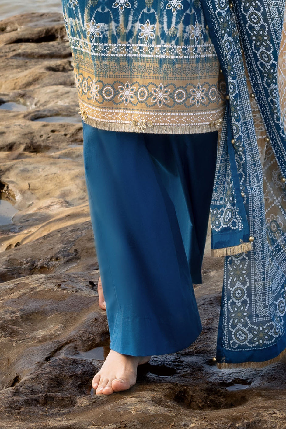 3 Piece Lacquer Printed Lawn Suit with Lacquer Printed Lawn Dupatta and Dyed Trouser