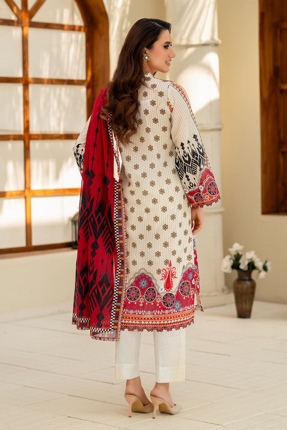 3 Piece Printed Lawn Suit
