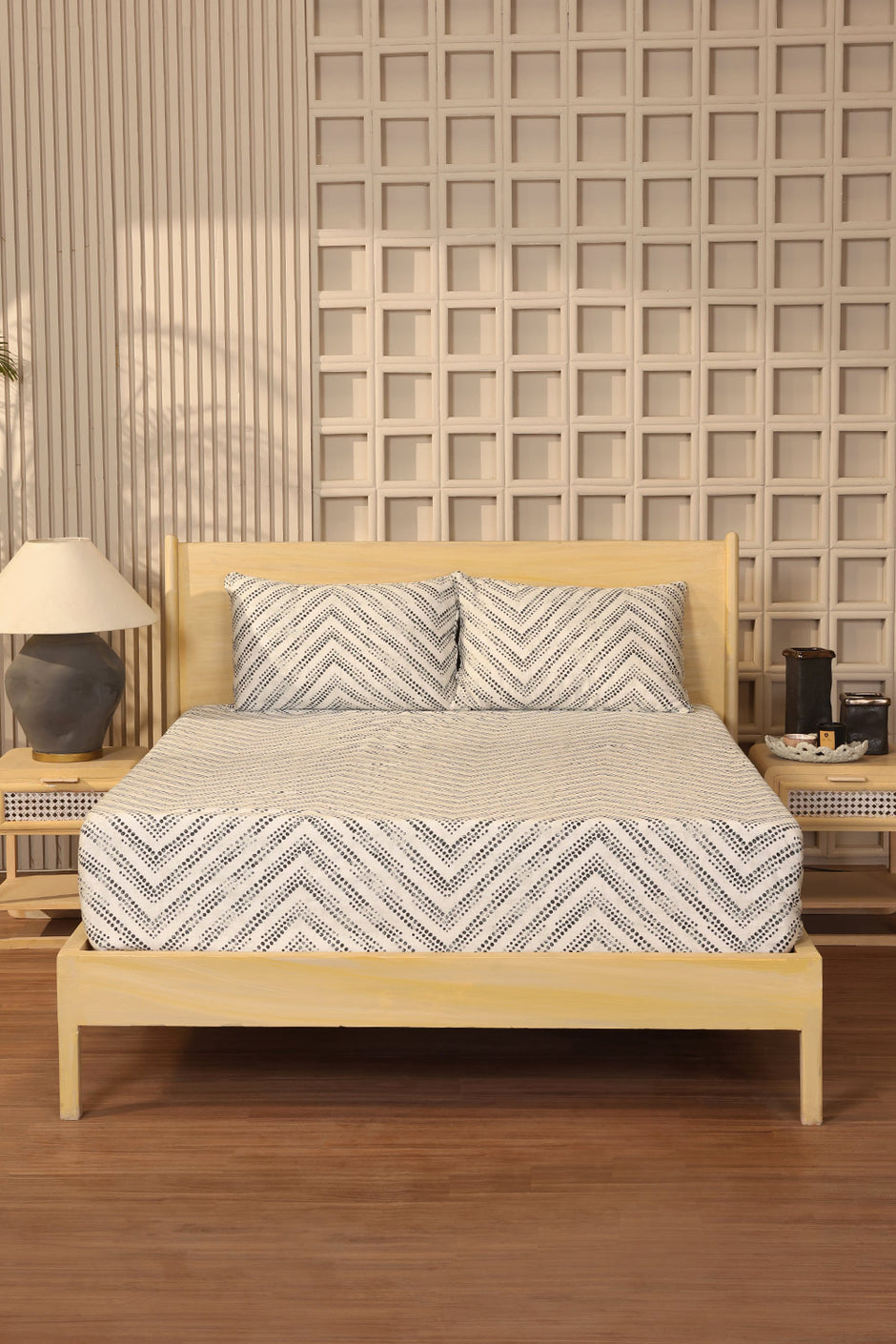 Stippling T-200 Bed Sheet Set