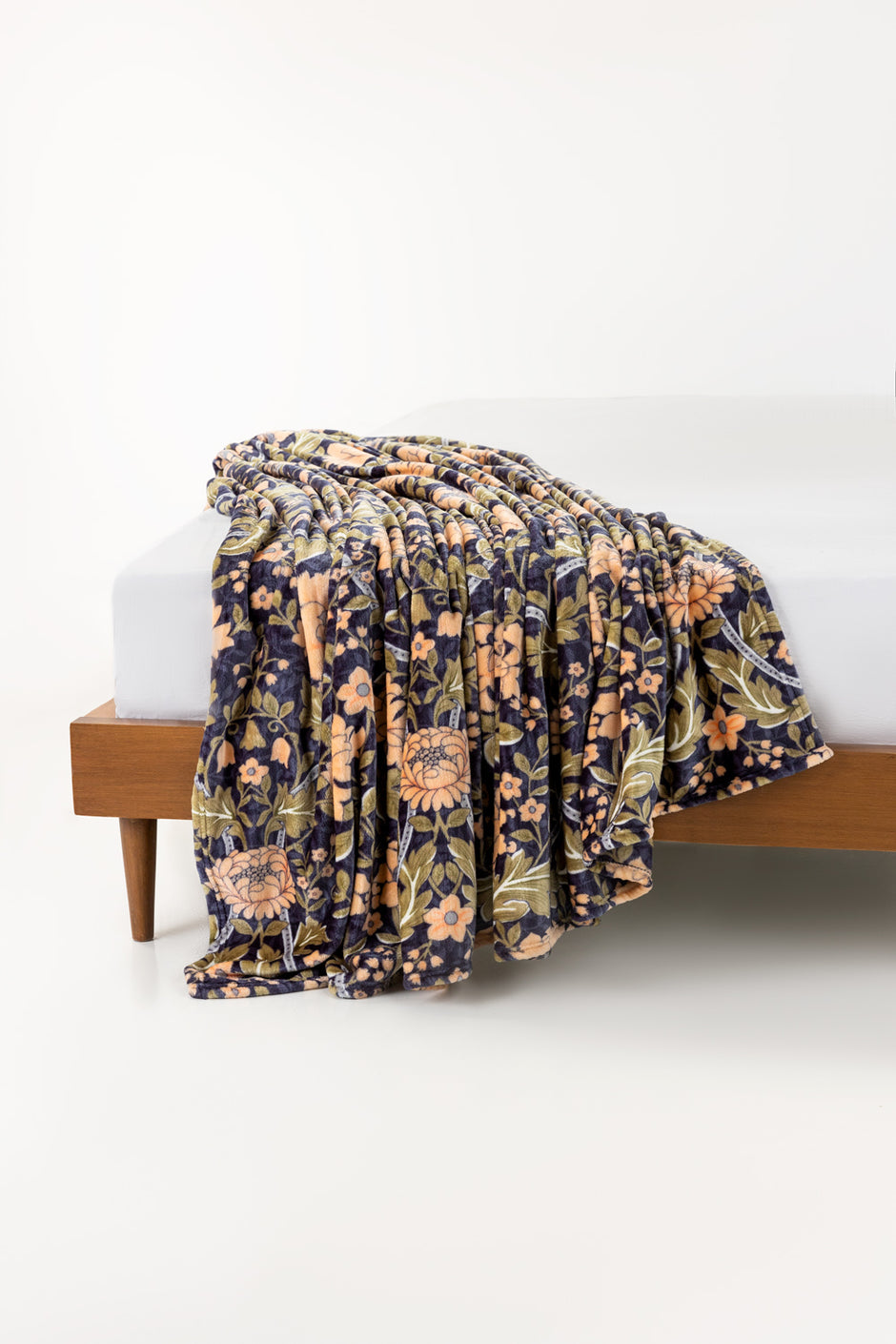 Vintage Flora Embossed Single Ply Fleece