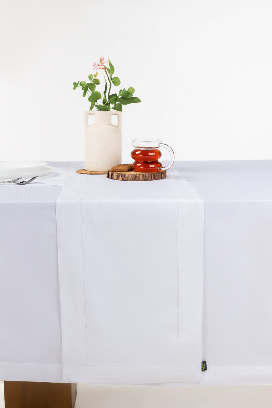 White Cube Dobby Table Cover