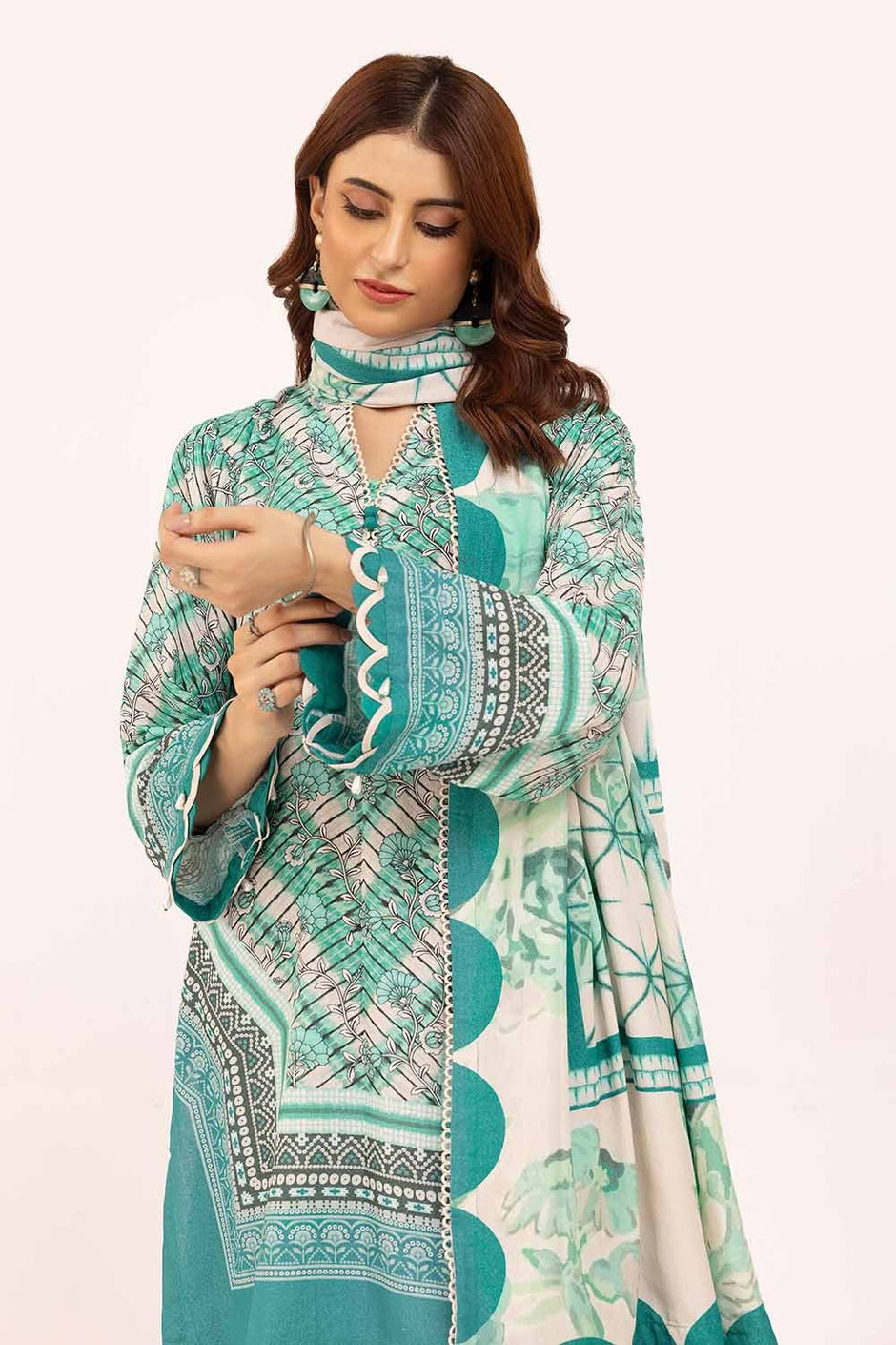 3 Piece Unstitched Printed Karandi Suit