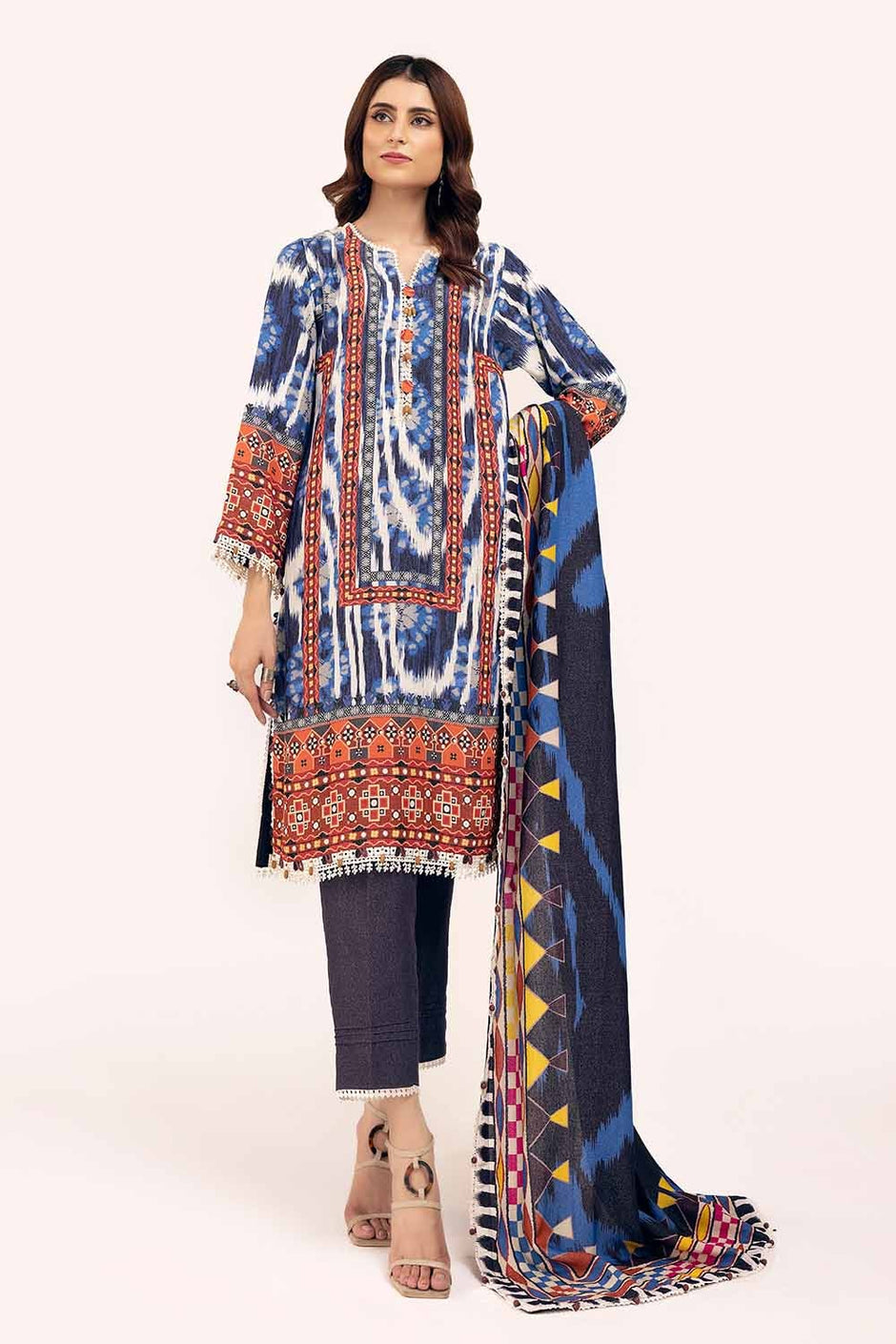 3 Piece Unstitched Printed Karandi Suit