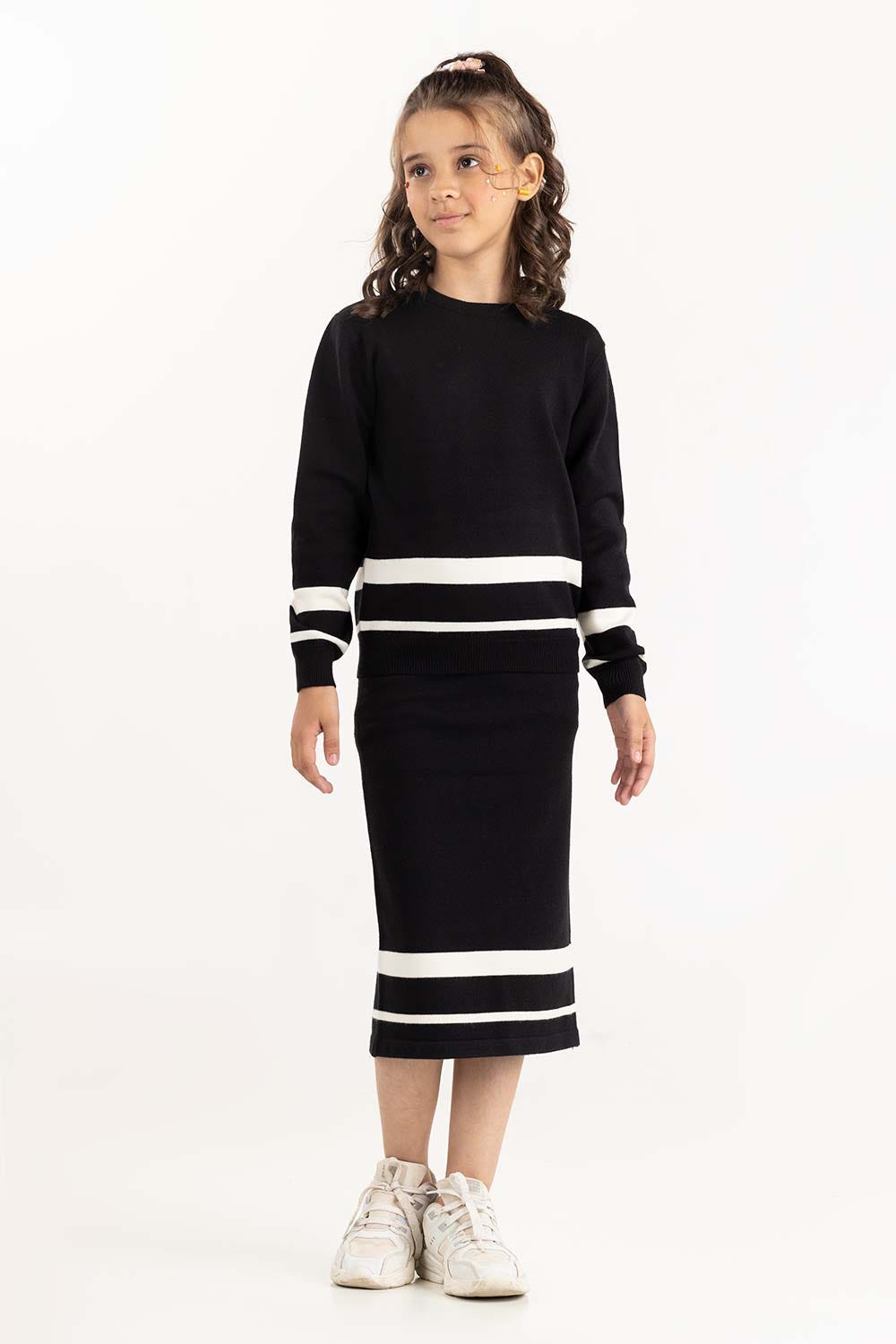 Junior Girl Black Striped Knit Sweater 224-416-309