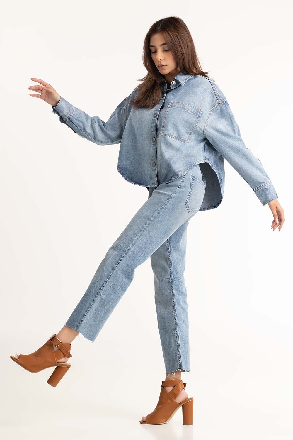 Blue Basic Denim Button Down Shirt 224-217-016