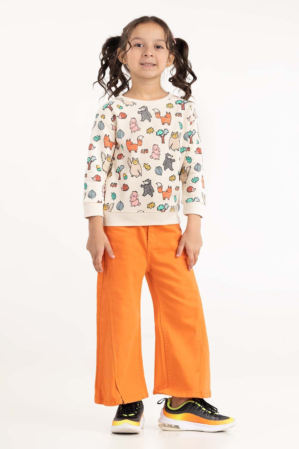 Toddler Girl Cream Sweatshirt With Rib At Neck 224-612-019