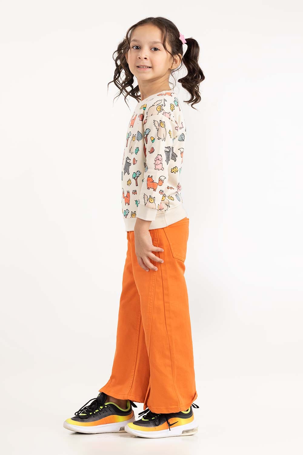 Toddler Girl Cream Sweatshirt With Rib At Neck 224-612-019