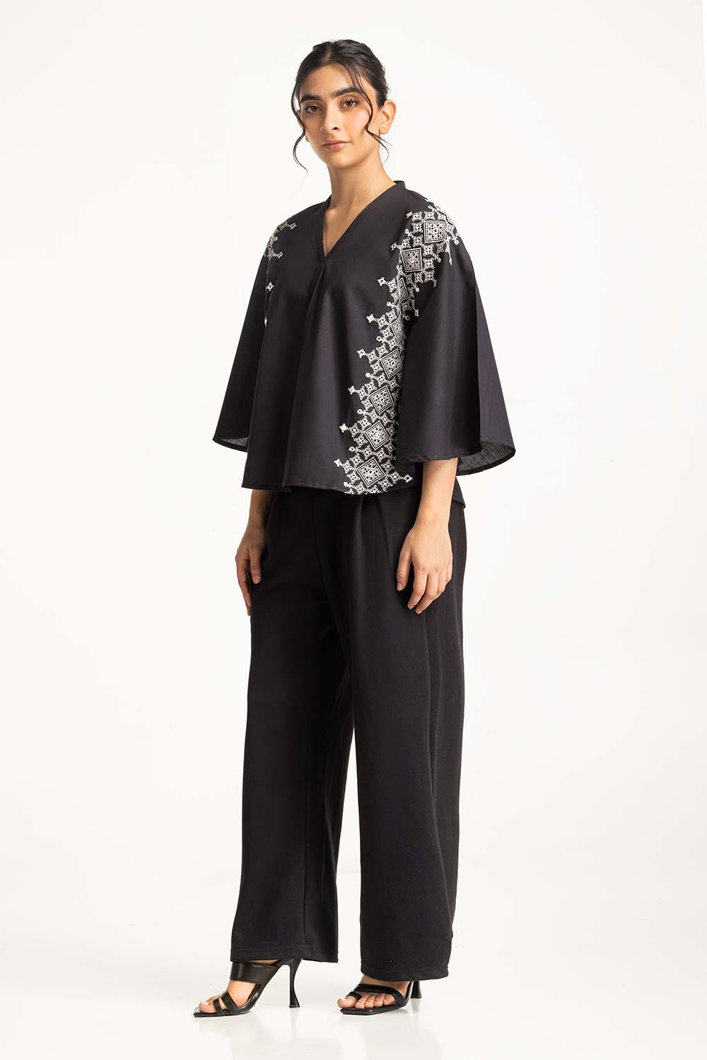 Embroidred top WM-CS-SS24-006