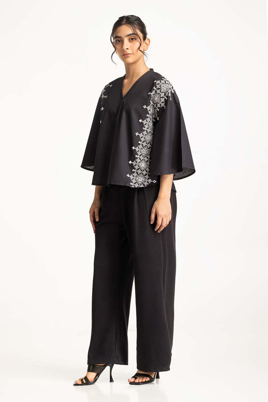 Embroidred top WM-CS-SS24-006