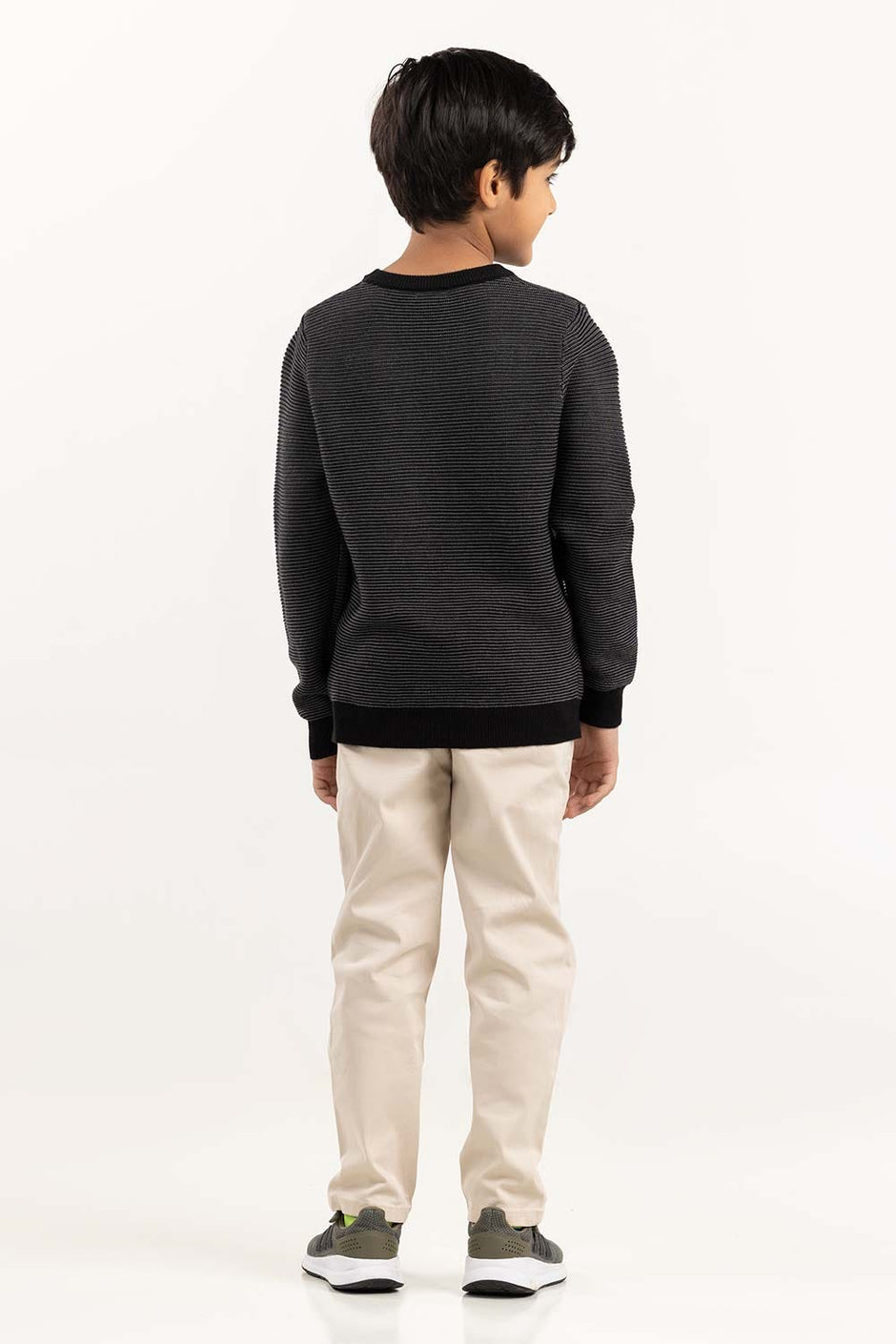 Junior Boy Grey Knit Sweater With A Round Neck 224-311-021