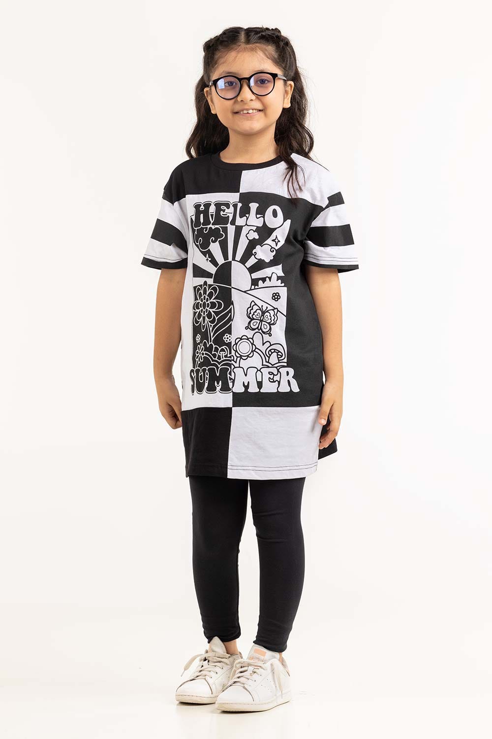 Junior Girl White And Black T-Shirt 231-413-017