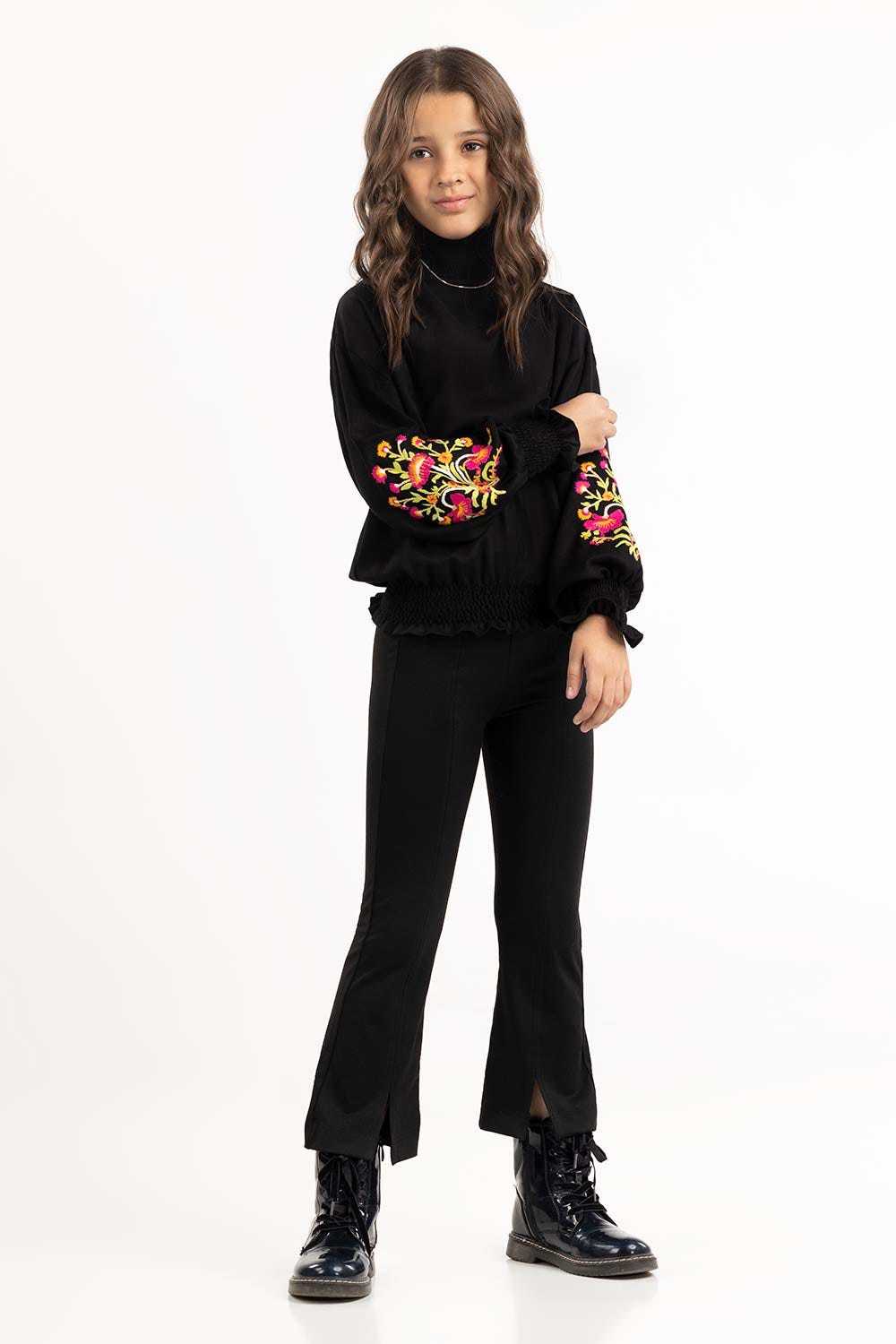 Junior Girl Black Woven Blouse 224-414-026