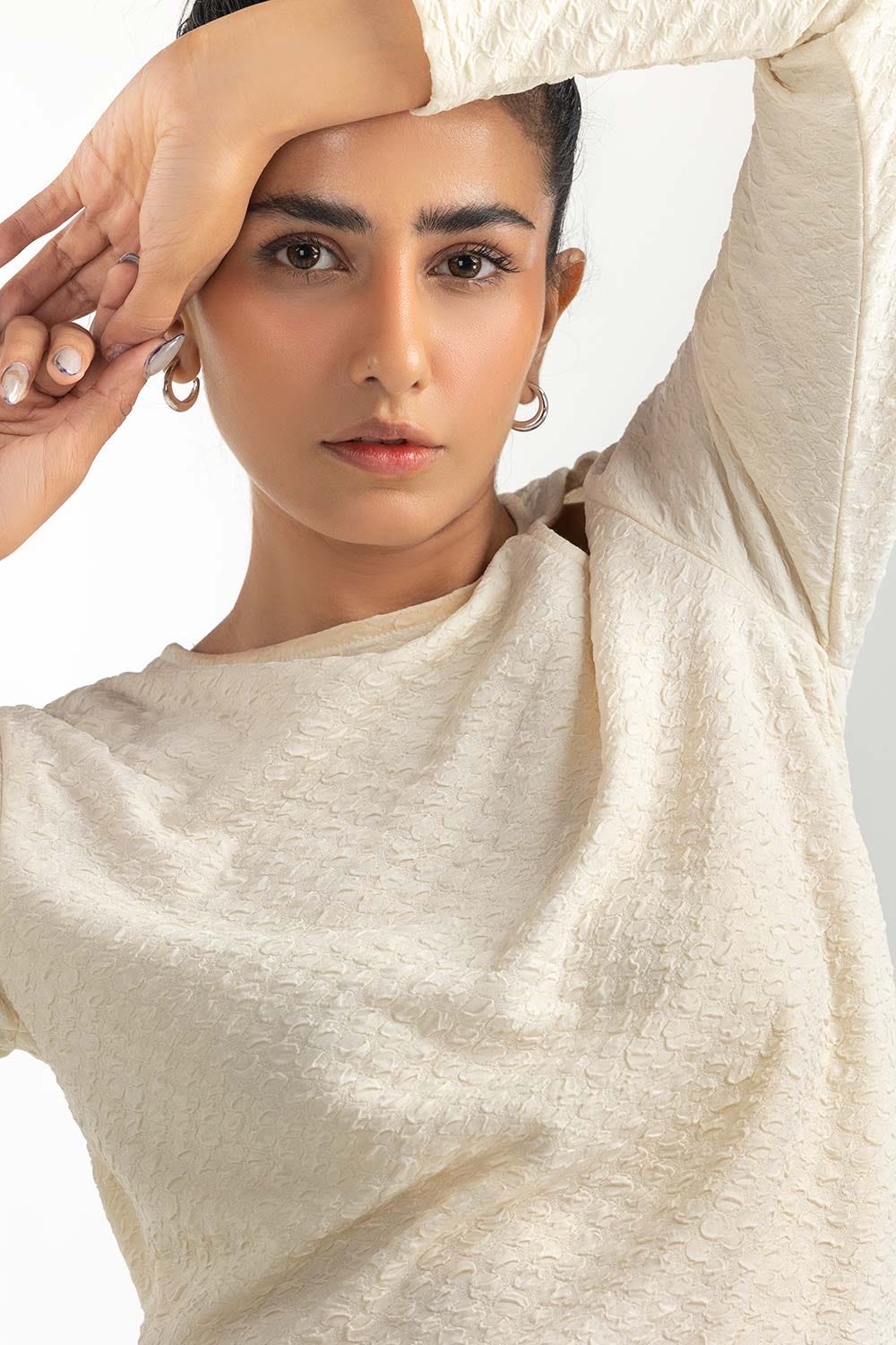 Off White Round Neck Top 224-216-307 T