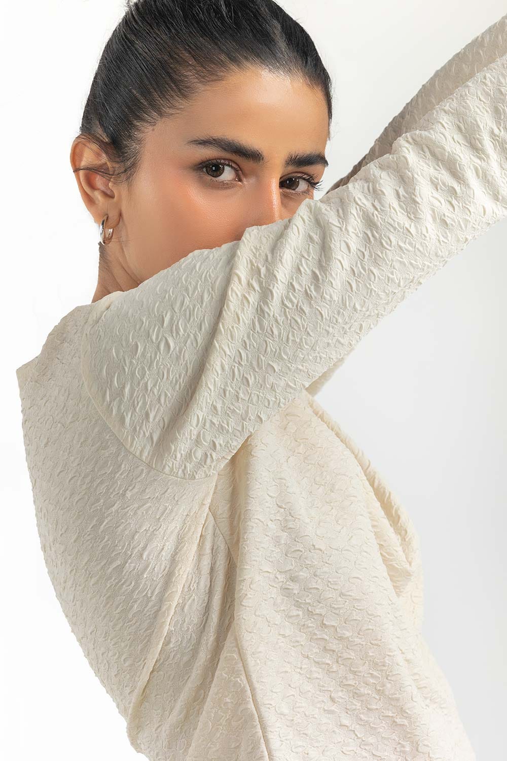 Off White Round Neck Top 224-216-307 T