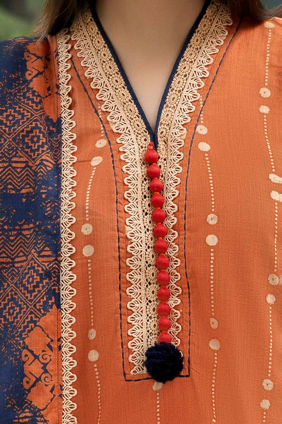 3 Piece Unstitched Printed Khaddar Suit