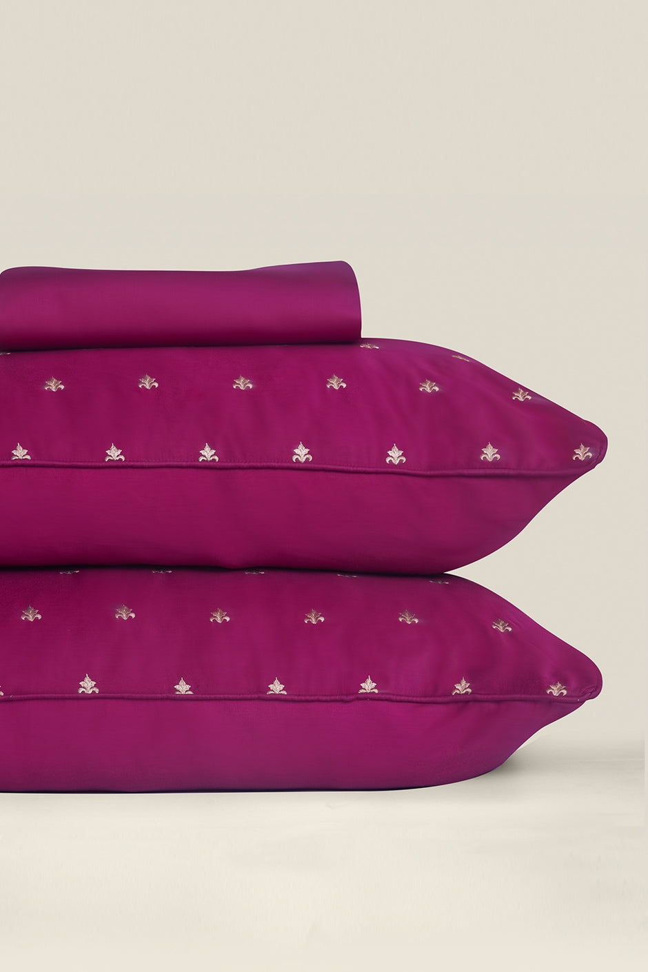 Red Bud T-400 Embroidered Bed Sheet Set
