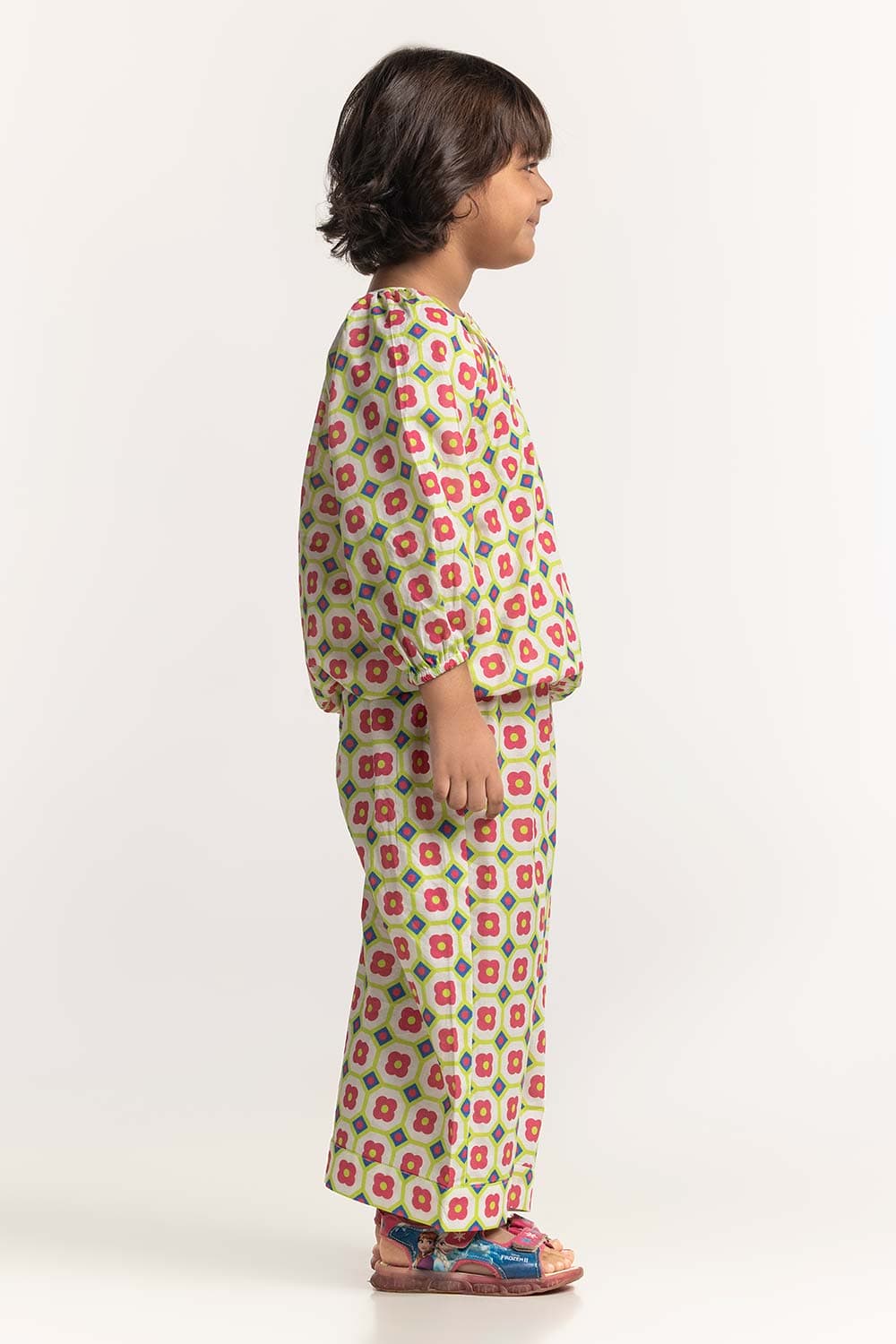 Round V Cut-Neck TG-BLS-SS24-306