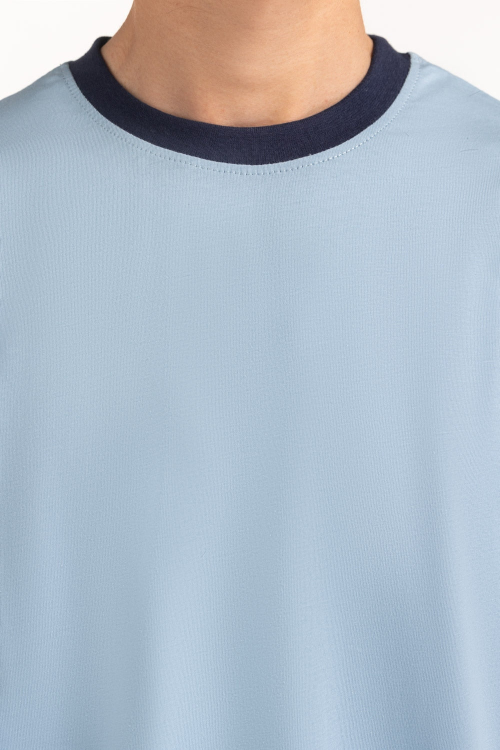 Contrast Color T-Shirt MN-TS-SS25-031