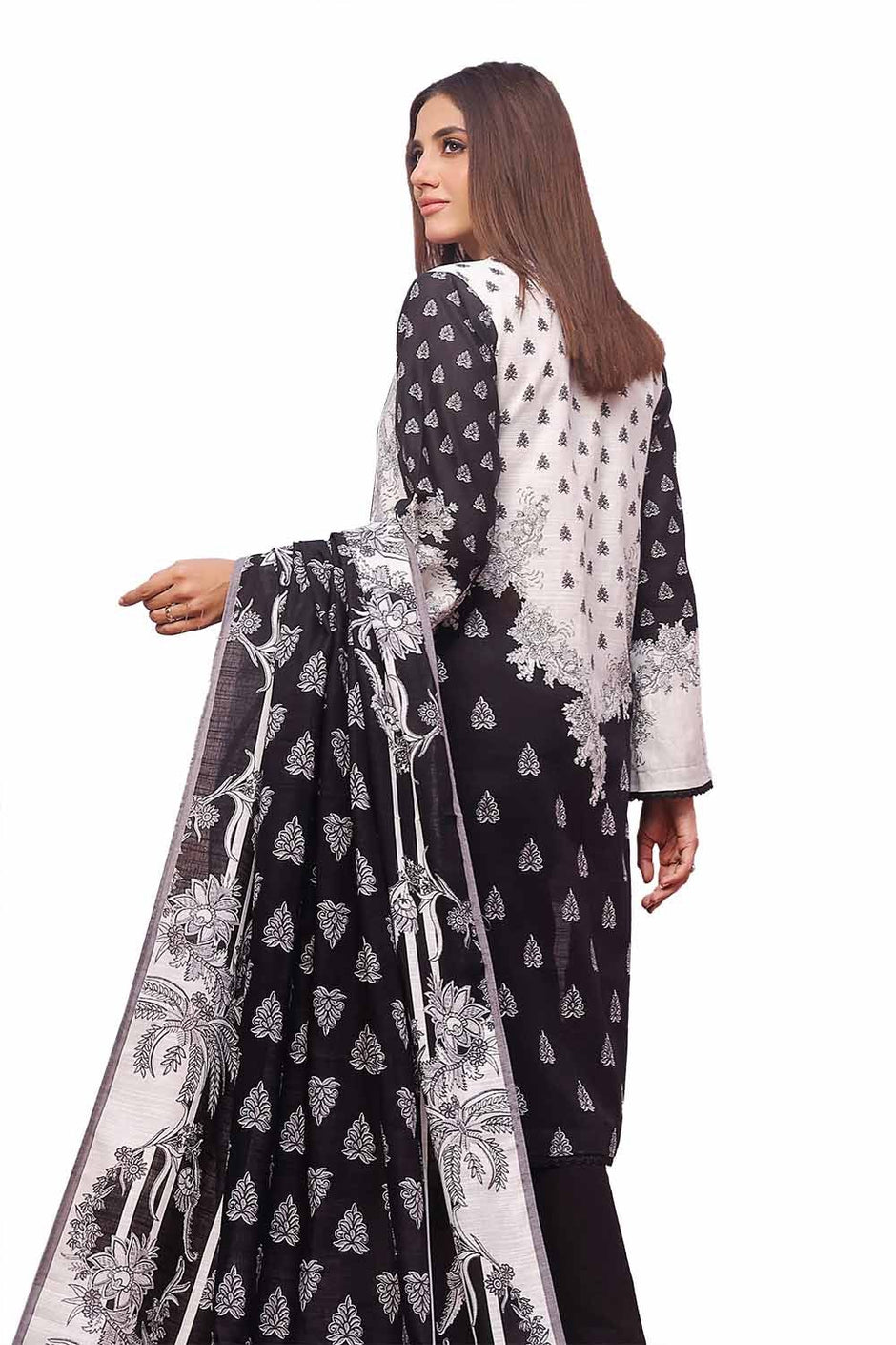 3 Piece Unstitched Printed Khaddar Suit