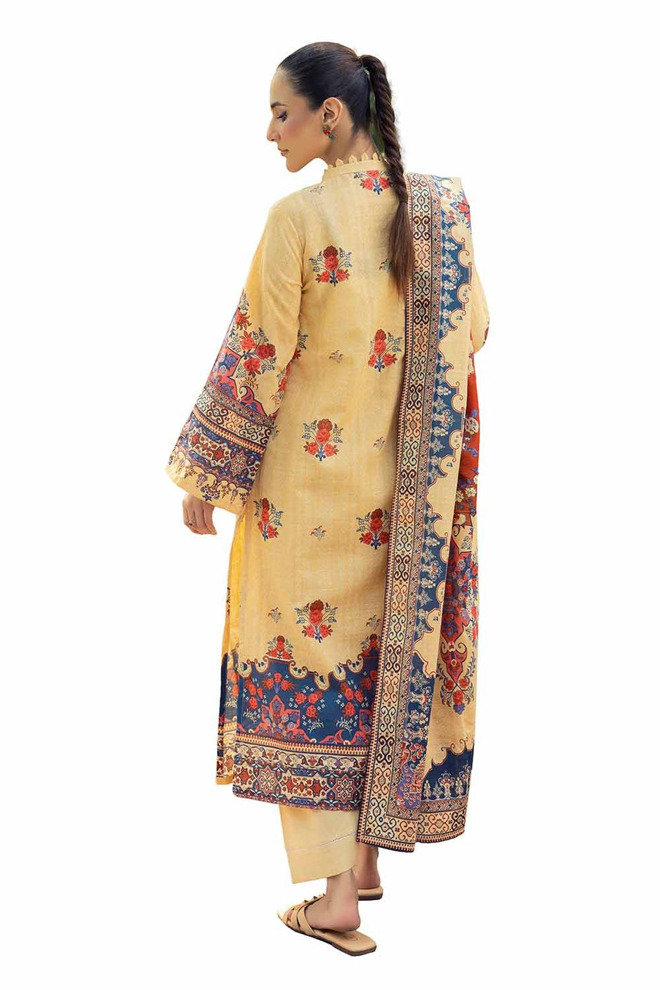 3 Piece Unstitched Printed Khaddar Suit