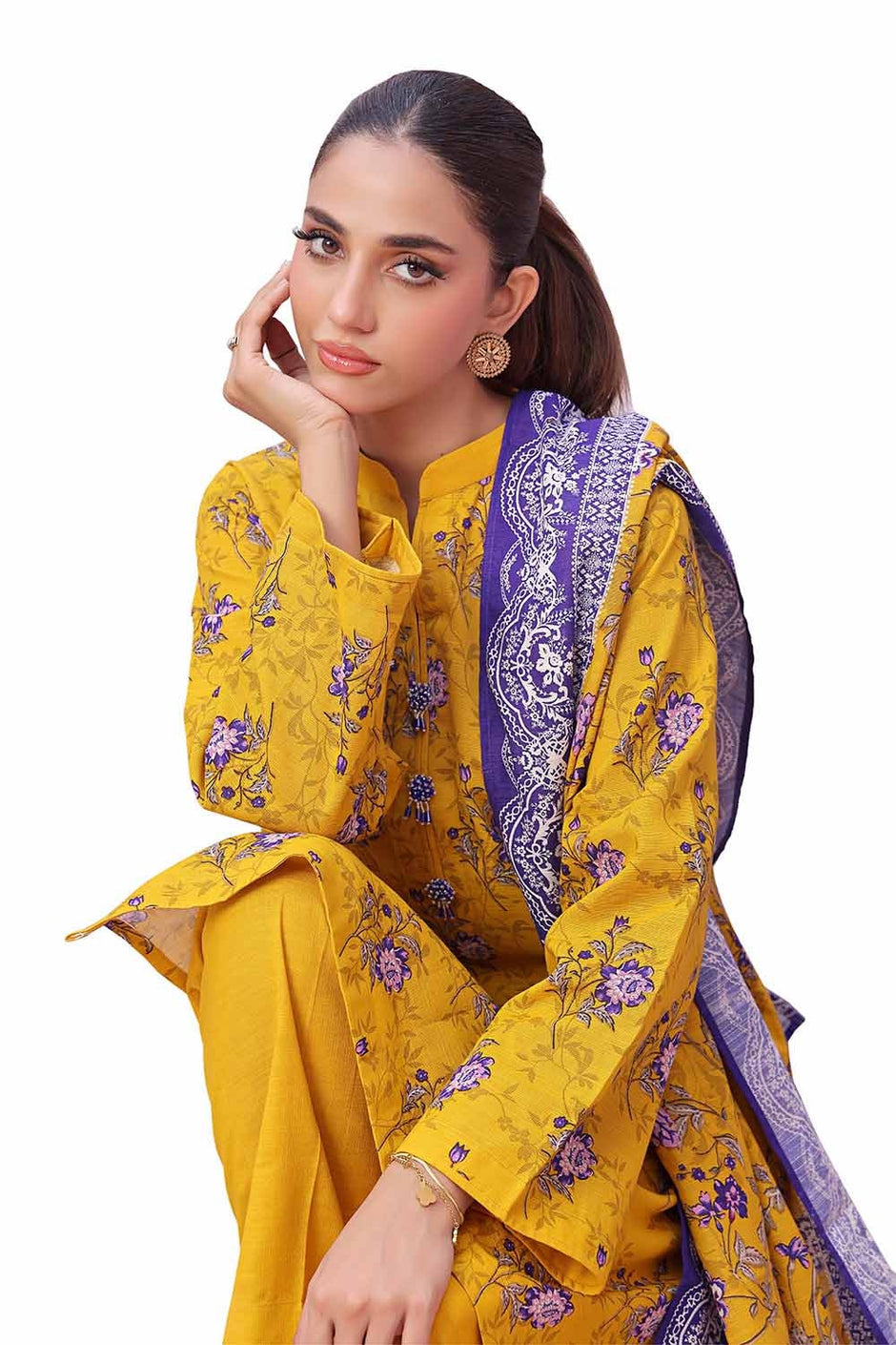 3 Piece Unstitched Printed Khaddar Suit