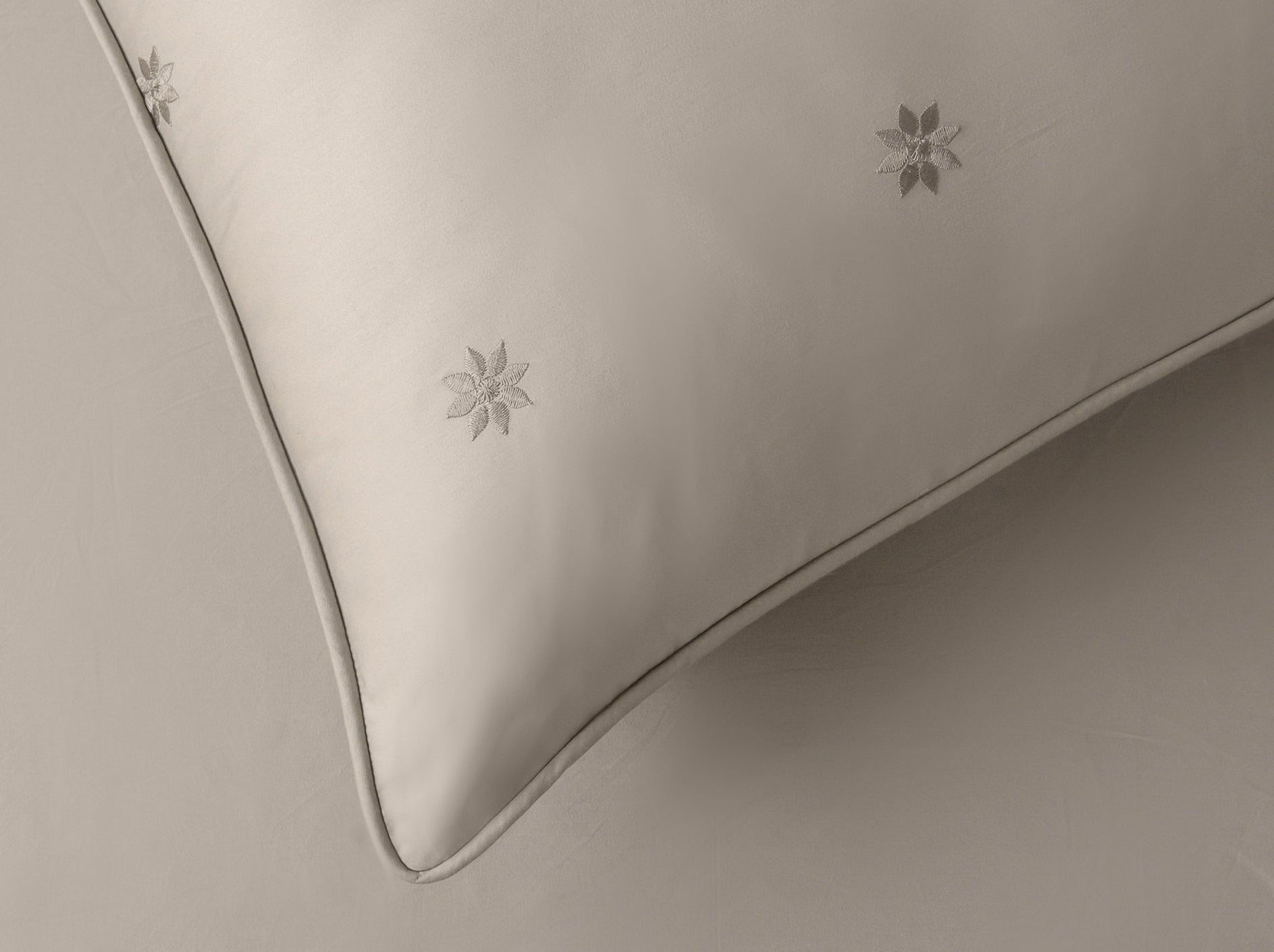 Sepia Tint T-400 Embroidered Bed Sheet Set