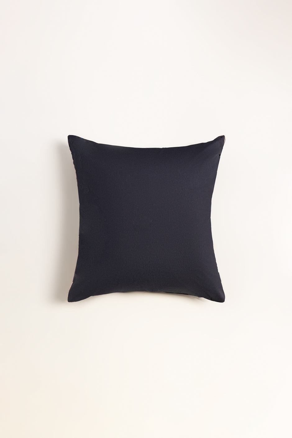 SS25-DEC-001 Cushion Cover