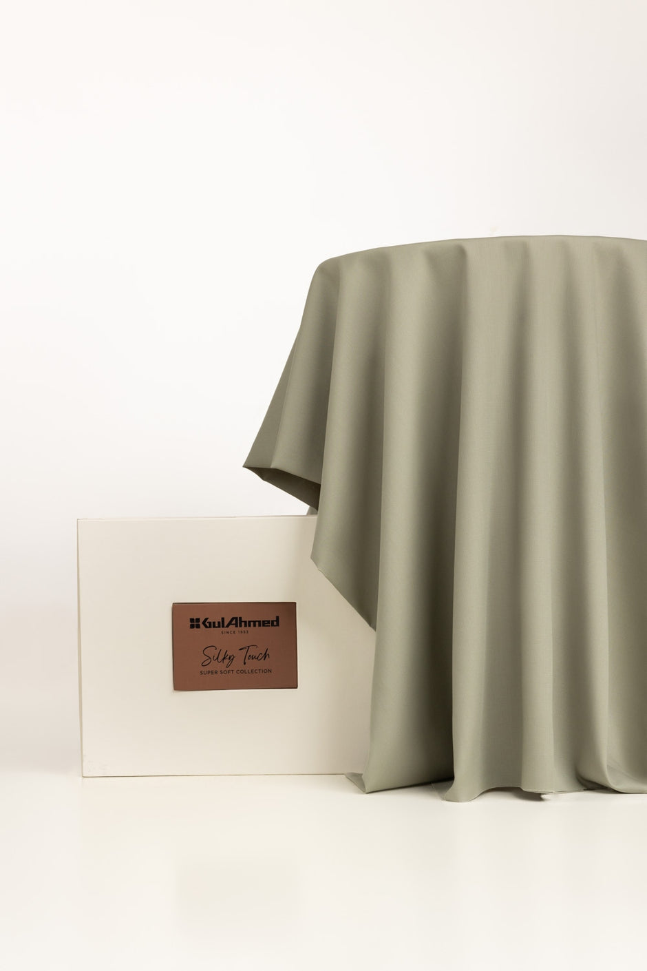 Tanabana Royal HB 11 Unstitched Fabric Cotton with Gift Box