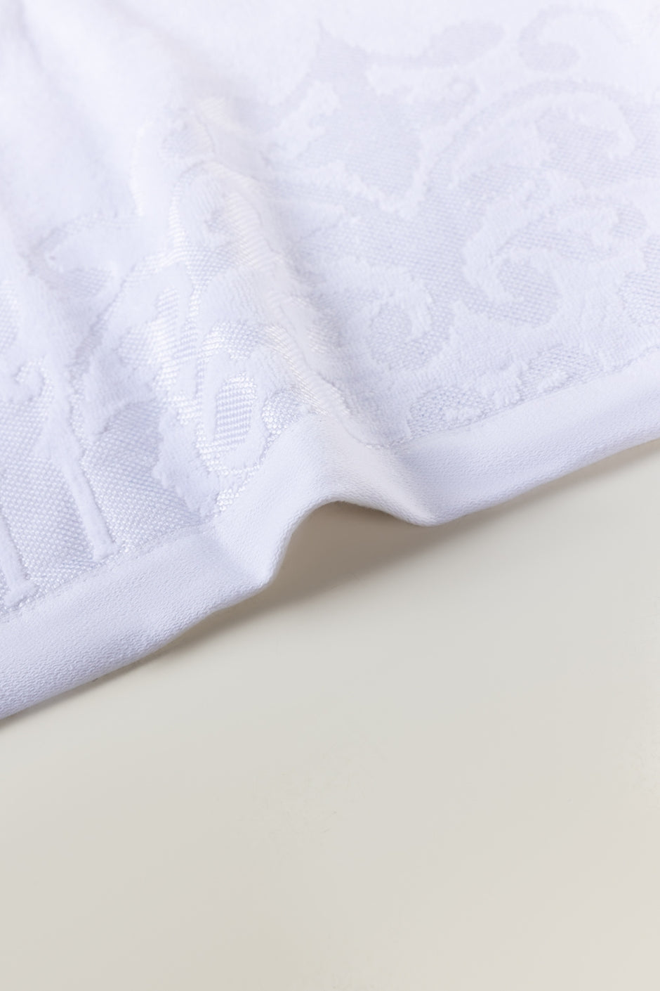 White Jacquard Dyed Towel 26