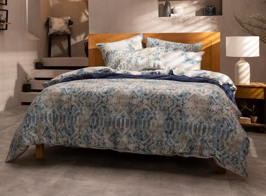 Refresh Your Bedroom for the Spring Season