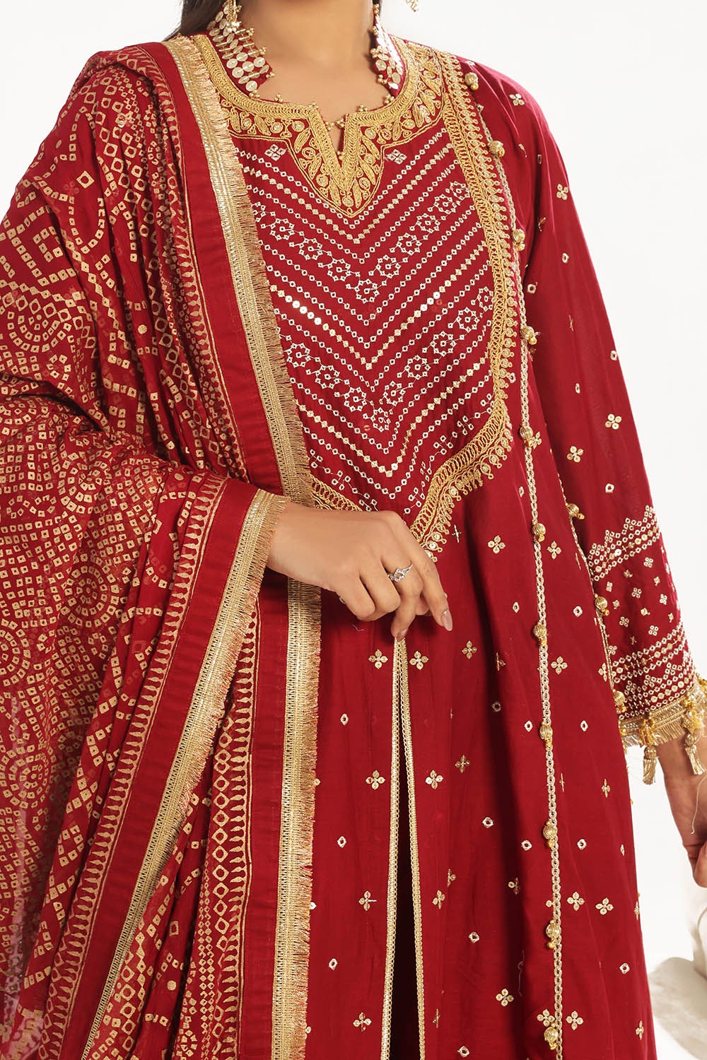 3 Piece Unstitched Embroidered Lawn Suit with Gold Lacquer Embroidered Printed Chiffon Dupatta BM-52018