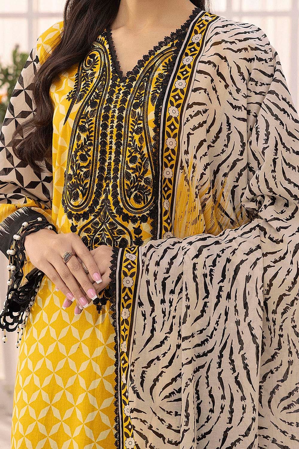 3 Piece Unstitched Embroidered Printed Lawn Suit with Printed Lawn Dupatta CL-52316