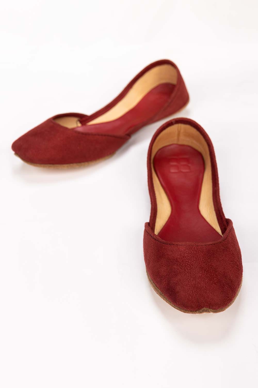 Women Red Khussa