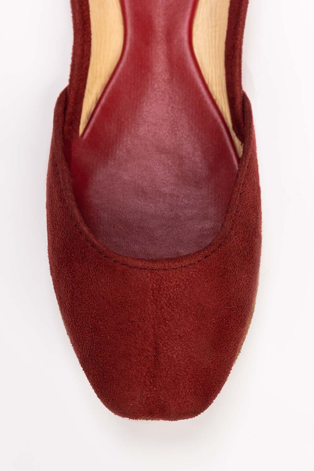 Women Red Khussa