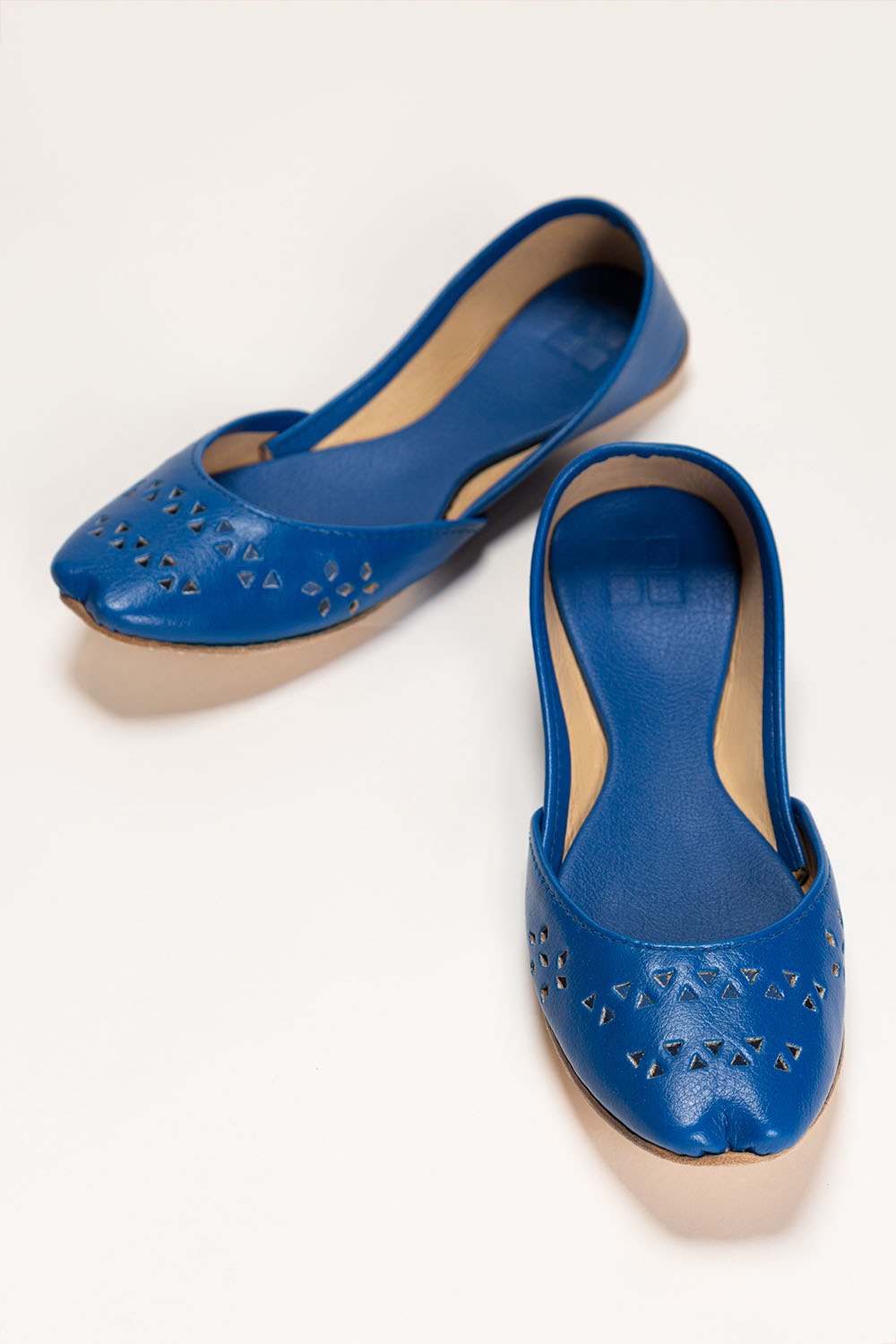 Women Blue Plain Khussa IDFT-SS22-29