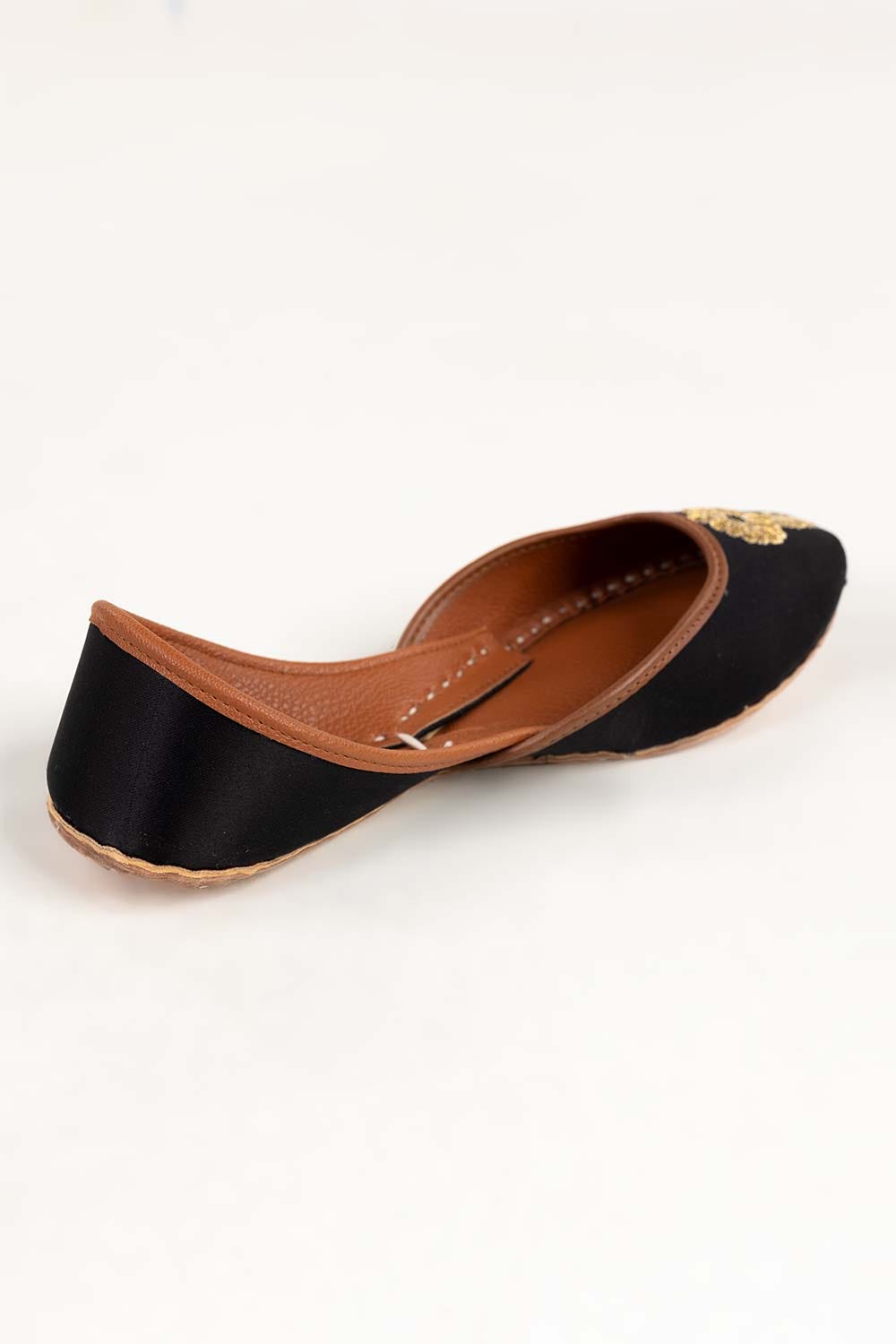 Women Black Hand Made Khussa IDFT-AW22-11