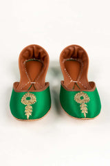 Women Green Hand Made Khussa IDFT-AW22-12