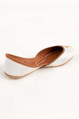 Women White Hand Made Khussa IDFT-AW22-13
