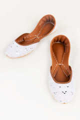 Women White Embroidered Khussa IDFT-AW22-15